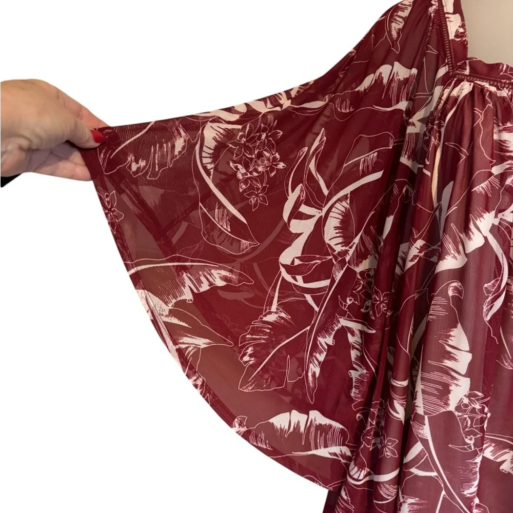 Lane Bryant Maroon / White Bat Wing Top   PLUS:  26/28 - Picture 3 of 8